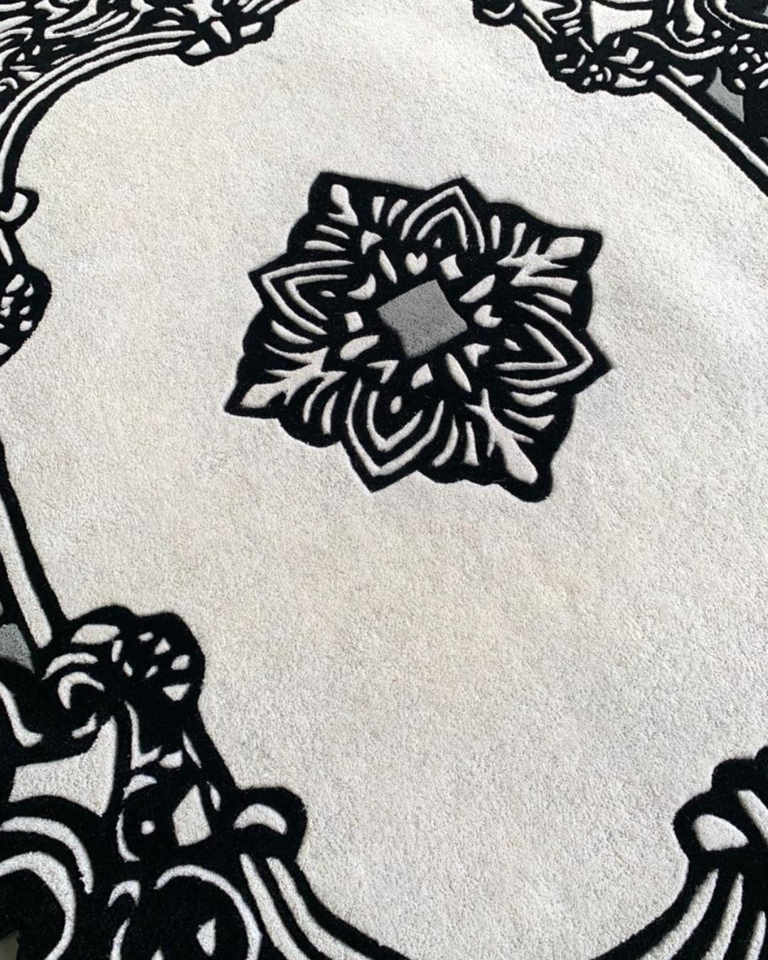 Victoria Frame Rug | HandTufted Custom Rug