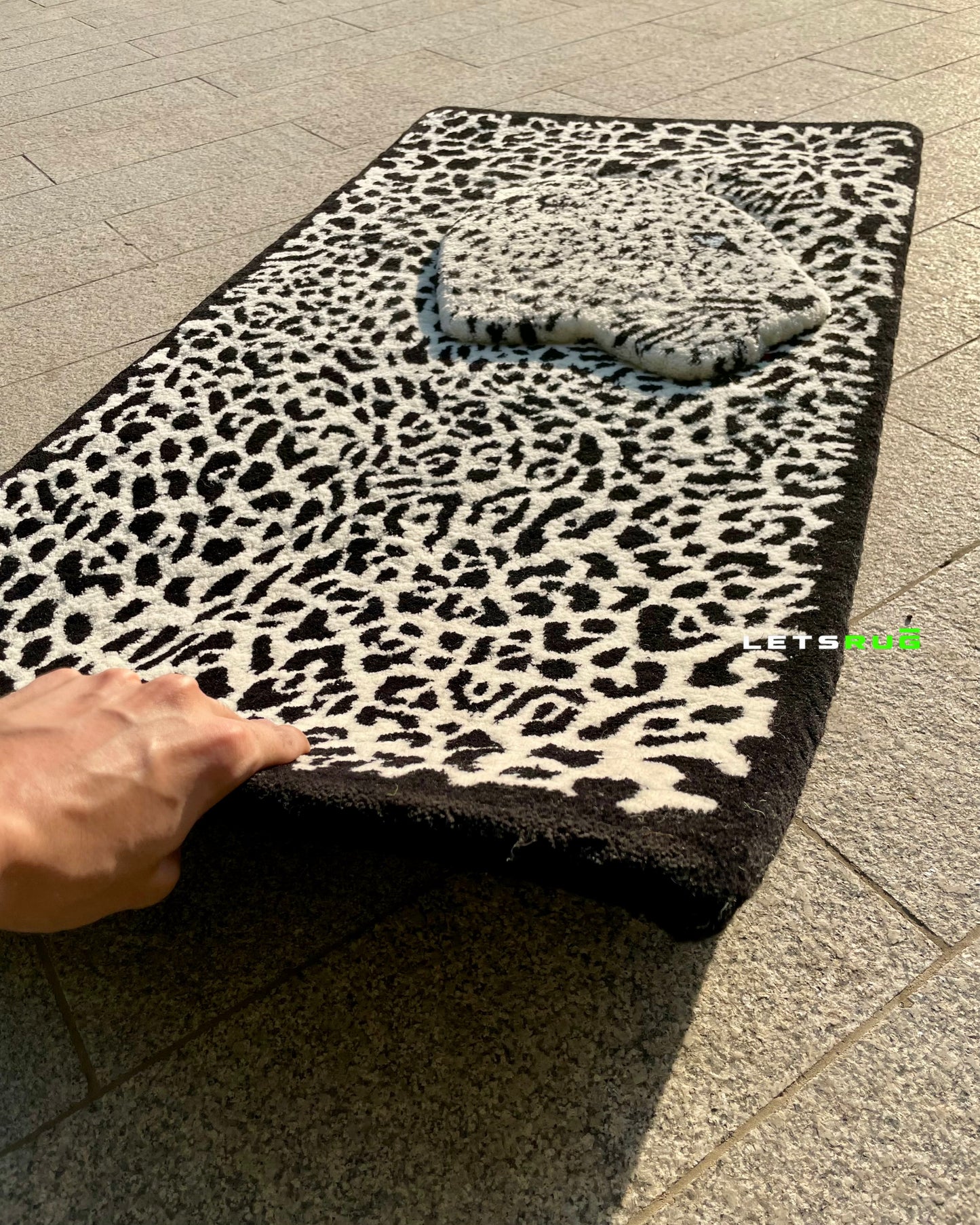 Luxury Snow Leopard Design Layered Rug | HandTufted Custom Rug